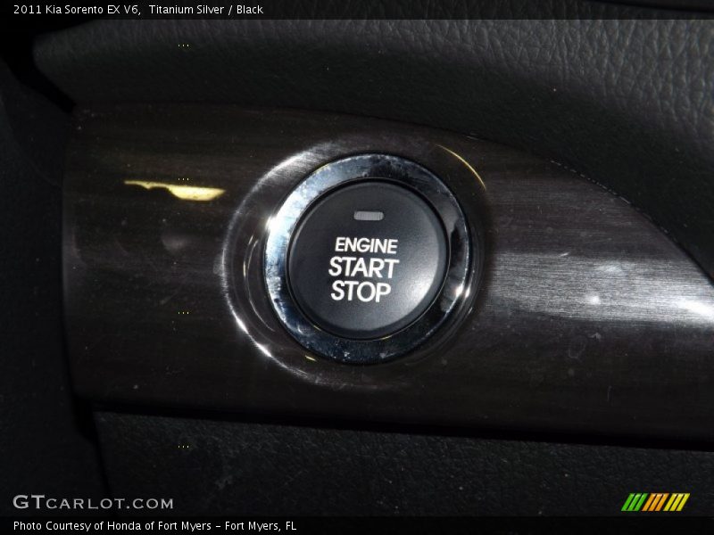 Titanium Silver / Black 2011 Kia Sorento EX V6