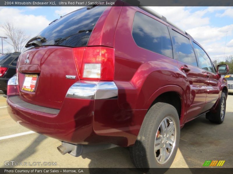 Ultra Red Pearl / Sandblast Beige 2004 Mitsubishi Endeavor XLS