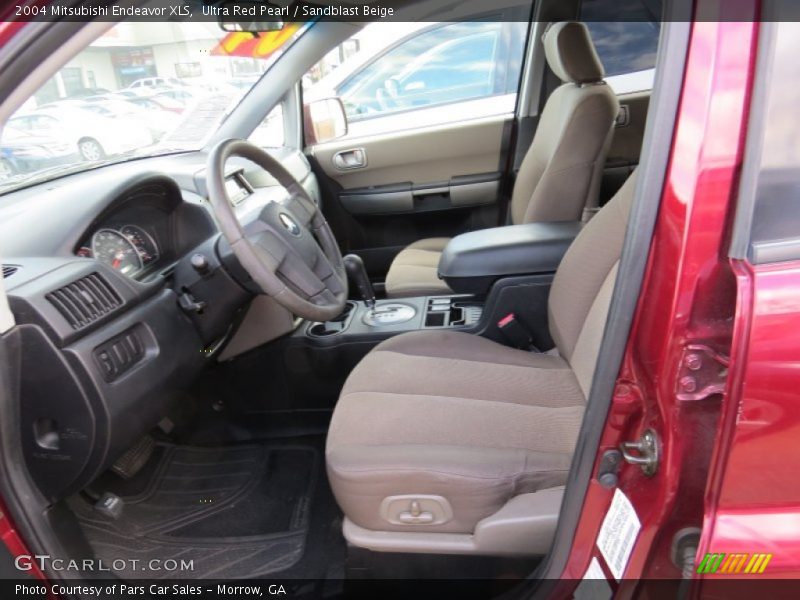  2004 Endeavor XLS Sandblast Beige Interior