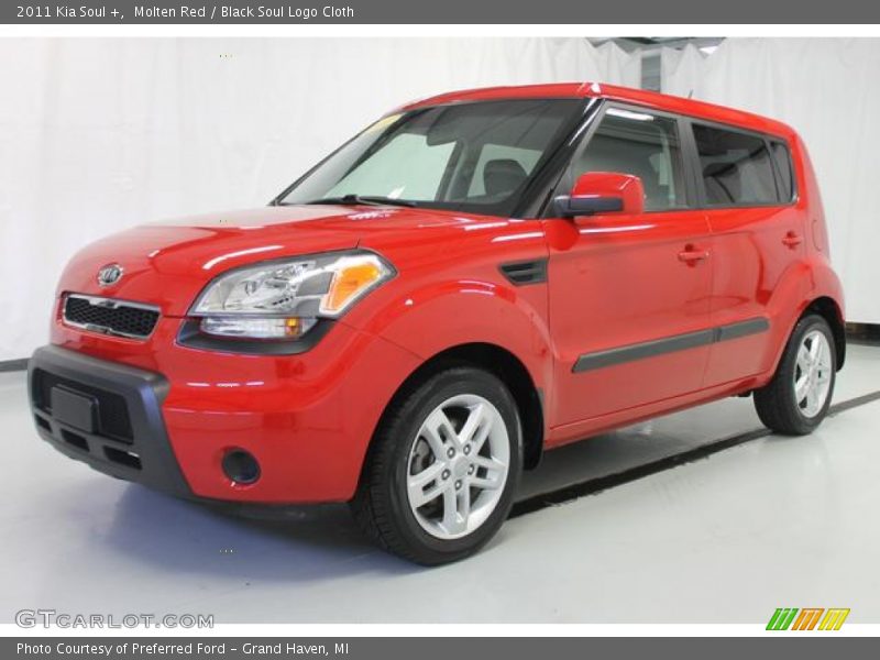 Molten Red / Black Soul Logo Cloth 2011 Kia Soul +