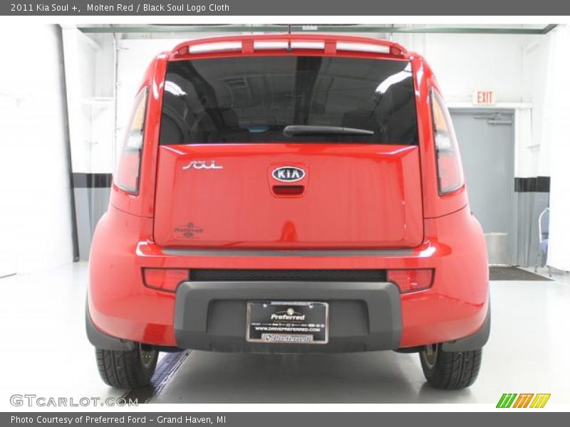 Molten Red / Black Soul Logo Cloth 2011 Kia Soul +