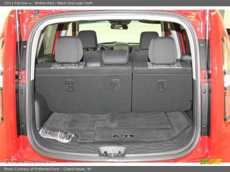 Molten Red / Black Soul Logo Cloth 2011 Kia Soul +