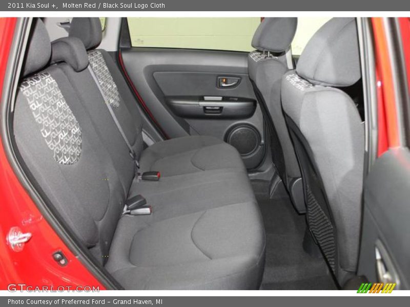 Molten Red / Black Soul Logo Cloth 2011 Kia Soul +