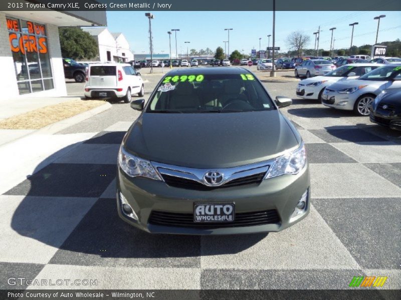 Cypress Green Metallic / Ivory 2013 Toyota Camry XLE