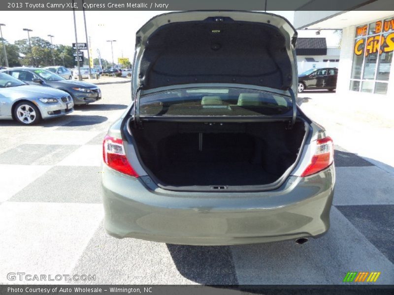 Cypress Green Metallic / Ivory 2013 Toyota Camry XLE