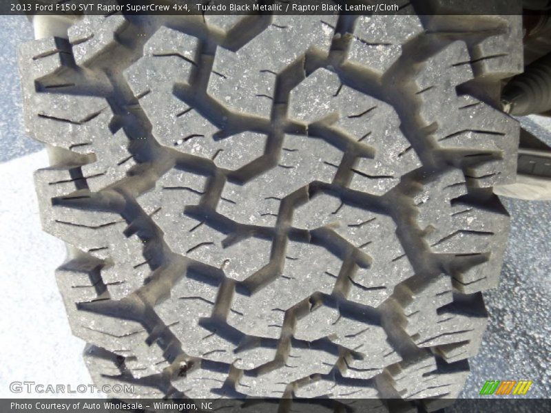 Tuxedo Black Metallic / Raptor Black Leather/Cloth 2013 Ford F150 SVT Raptor SuperCrew 4x4