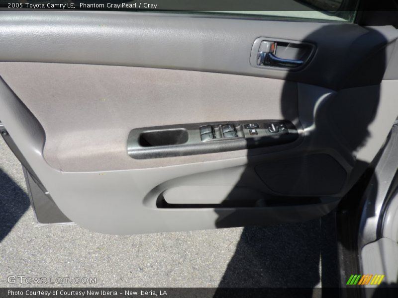 Phantom Gray Pearl / Gray 2005 Toyota Camry LE