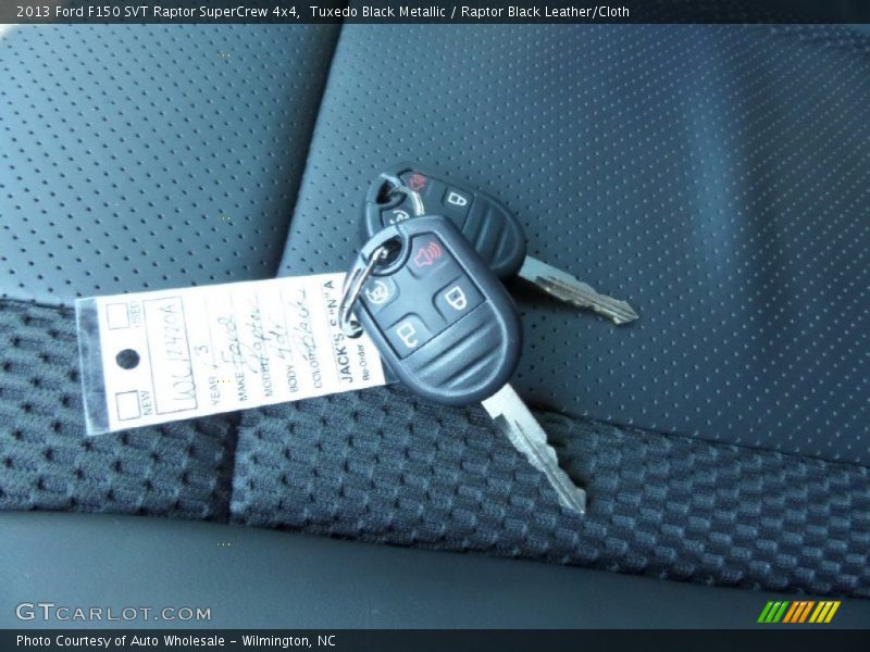 Tuxedo Black Metallic / Raptor Black Leather/Cloth 2013 Ford F150 SVT Raptor SuperCrew 4x4