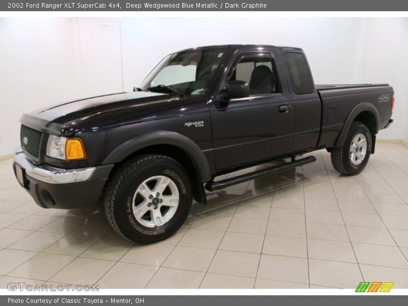 Front 3/4 View of 2002 Ranger XLT SuperCab 4x4