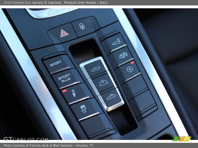 Controls of 2014 911 Carrera 4S Cabriolet