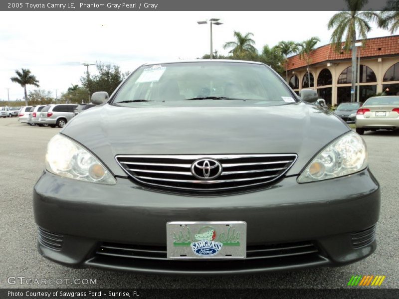 Phantom Gray Pearl / Gray 2005 Toyota Camry LE