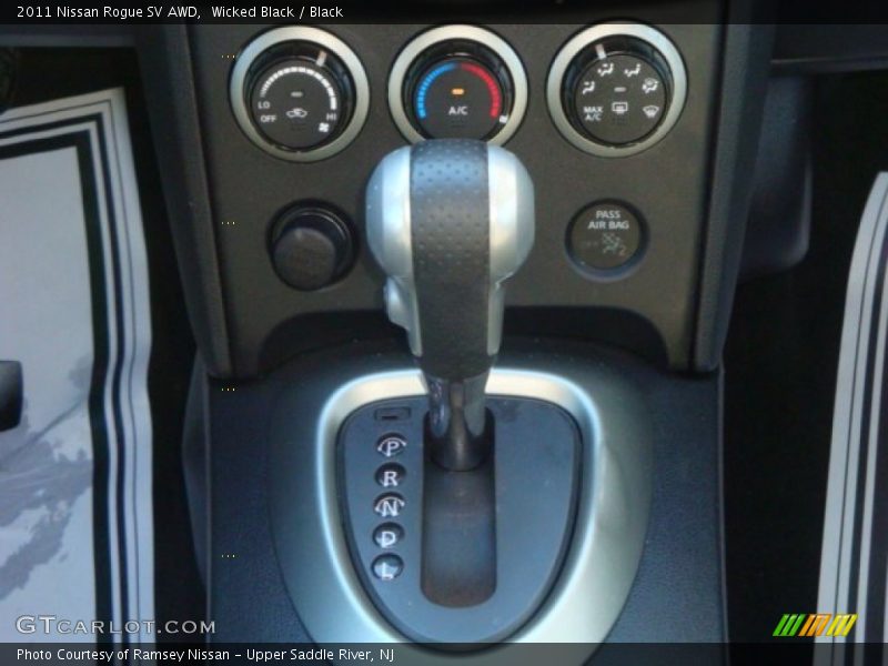 Wicked Black / Black 2011 Nissan Rogue SV AWD