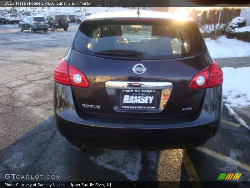 Super Black / Gray 2013 Nissan Rogue S AWD