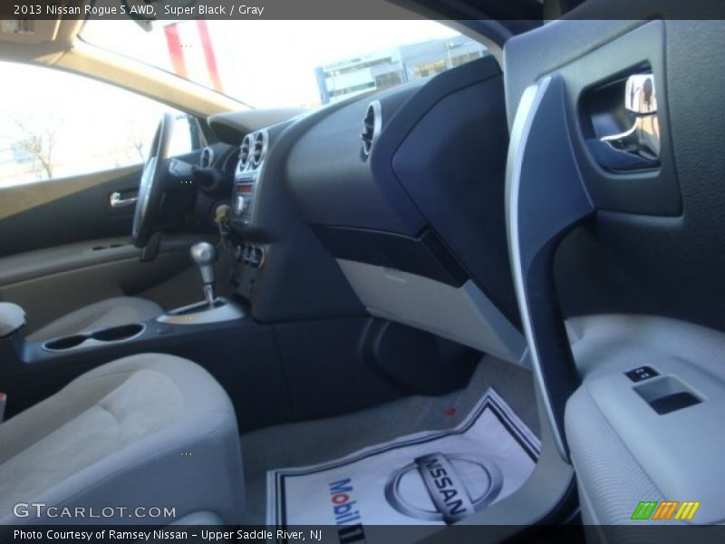 Super Black / Gray 2013 Nissan Rogue S AWD