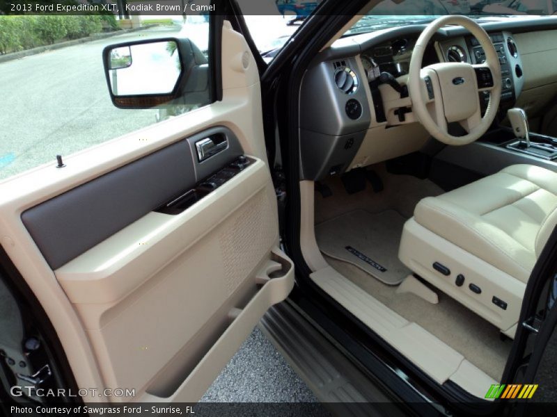 Kodiak Brown / Camel 2013 Ford Expedition XLT