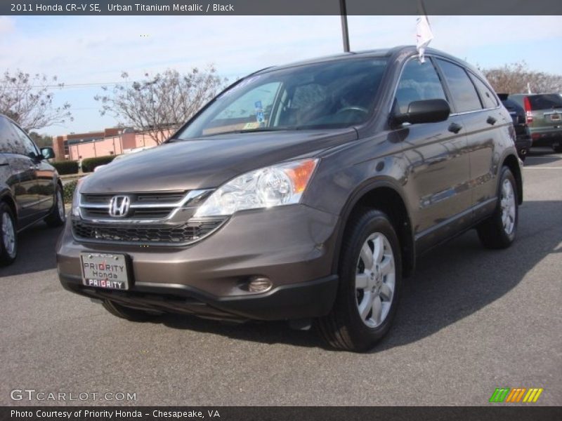 Urban Titanium Metallic / Black 2011 Honda CR-V SE