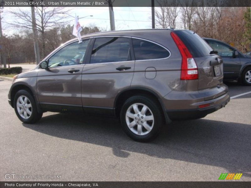 Urban Titanium Metallic / Black 2011 Honda CR-V SE