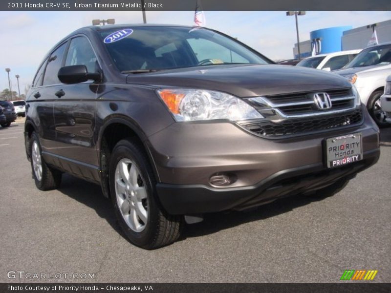 Urban Titanium Metallic / Black 2011 Honda CR-V SE