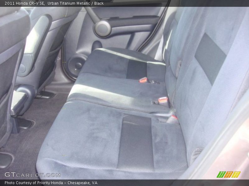Urban Titanium Metallic / Black 2011 Honda CR-V SE