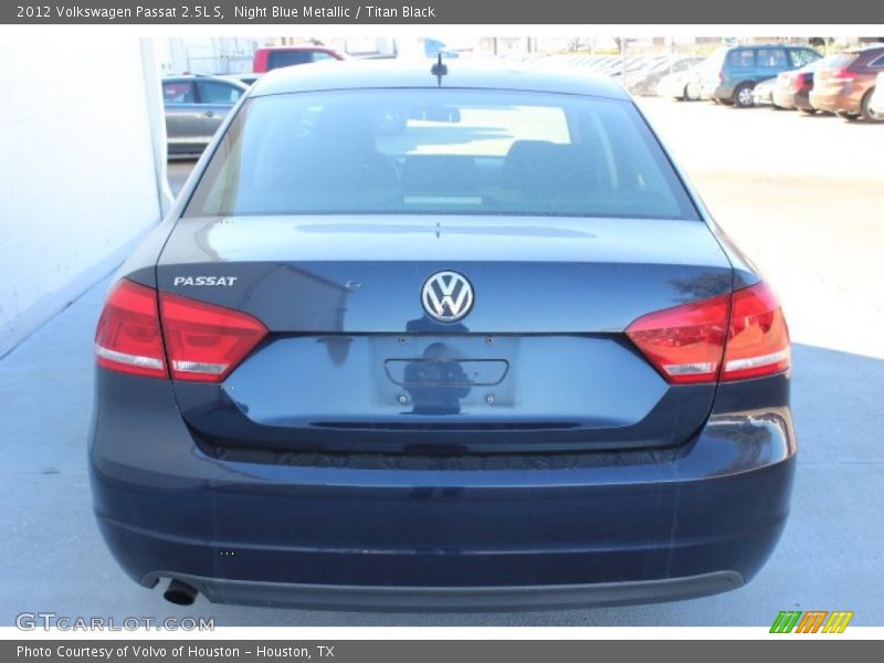 Night Blue Metallic / Titan Black 2012 Volkswagen Passat 2.5L S