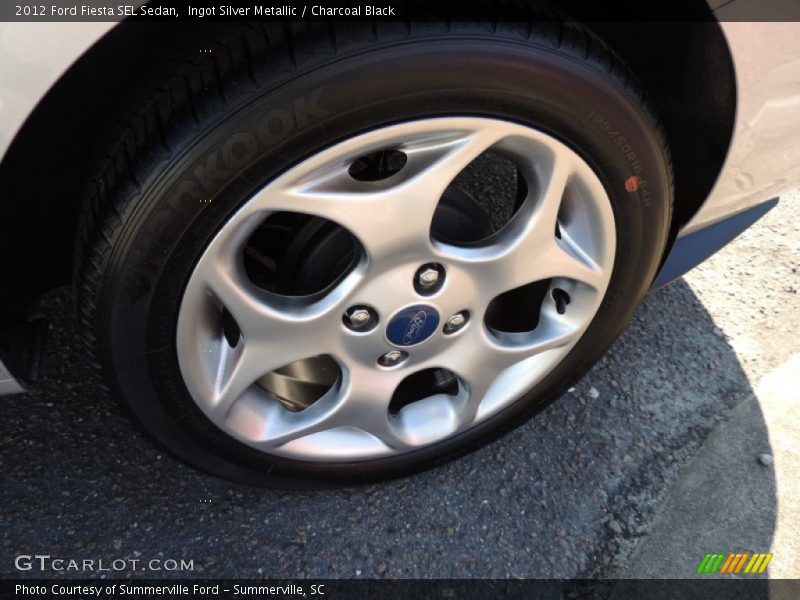 Ingot Silver Metallic / Charcoal Black 2012 Ford Fiesta SEL Sedan