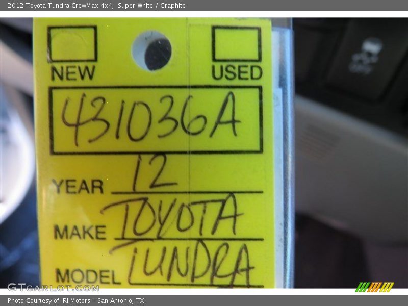 Super White / Graphite 2012 Toyota Tundra CrewMax 4x4