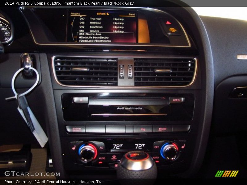 Controls of 2014 RS 5 Coupe quattro