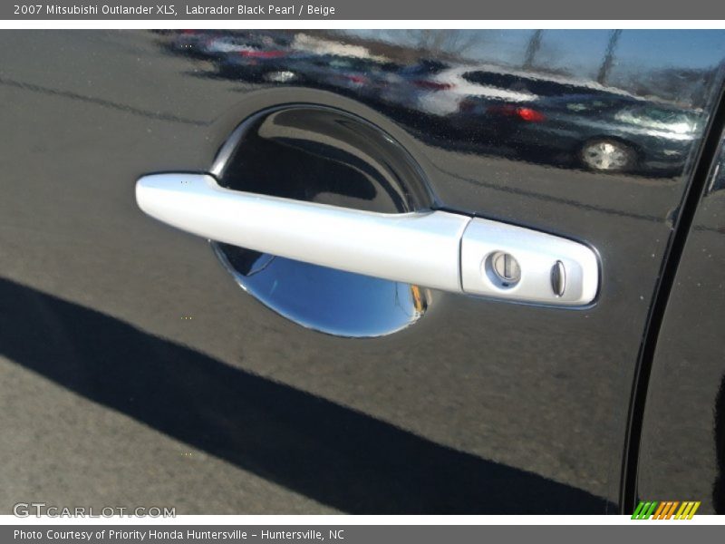 Labrador Black Pearl / Beige 2007 Mitsubishi Outlander XLS