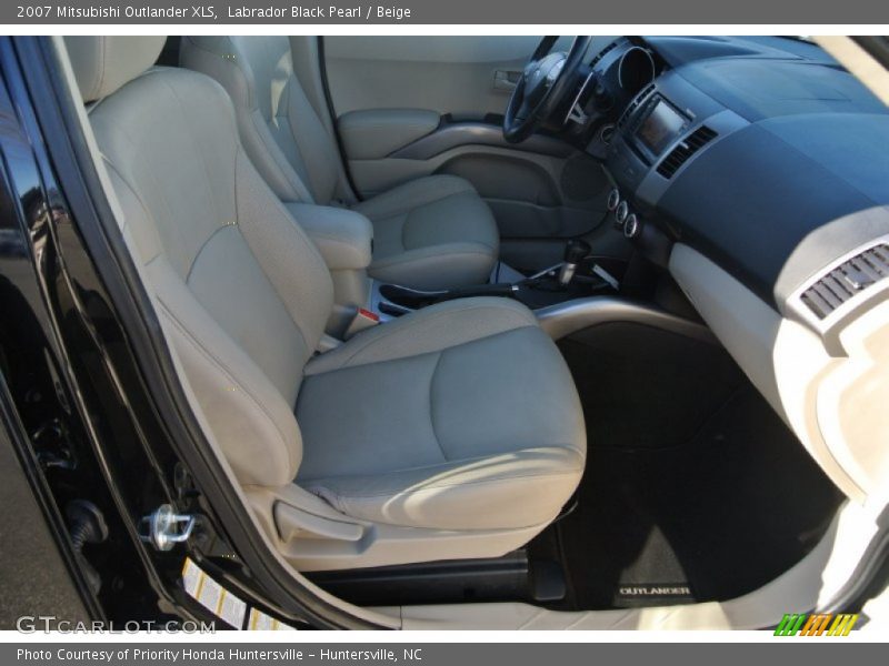 Labrador Black Pearl / Beige 2007 Mitsubishi Outlander XLS