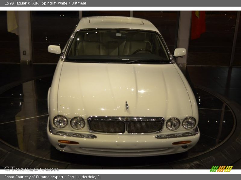 Spindrift White / Oatmeal 1999 Jaguar XJ XJR