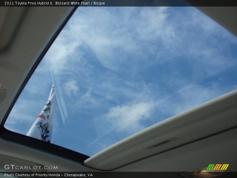 Blizzard White Pearl / Bisque 2011 Toyota Prius Hybrid II