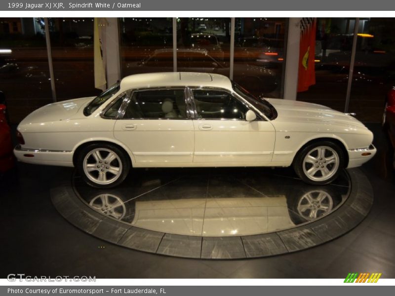 Spindrift White / Oatmeal 1999 Jaguar XJ XJR