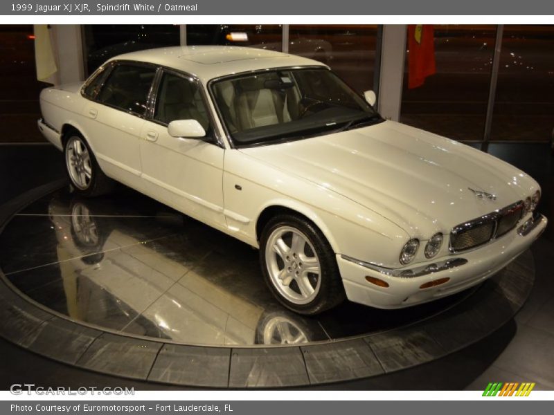 Spindrift White / Oatmeal 1999 Jaguar XJ XJR