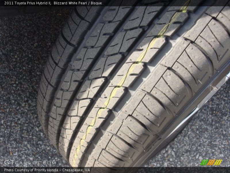 Blizzard White Pearl / Bisque 2011 Toyota Prius Hybrid II