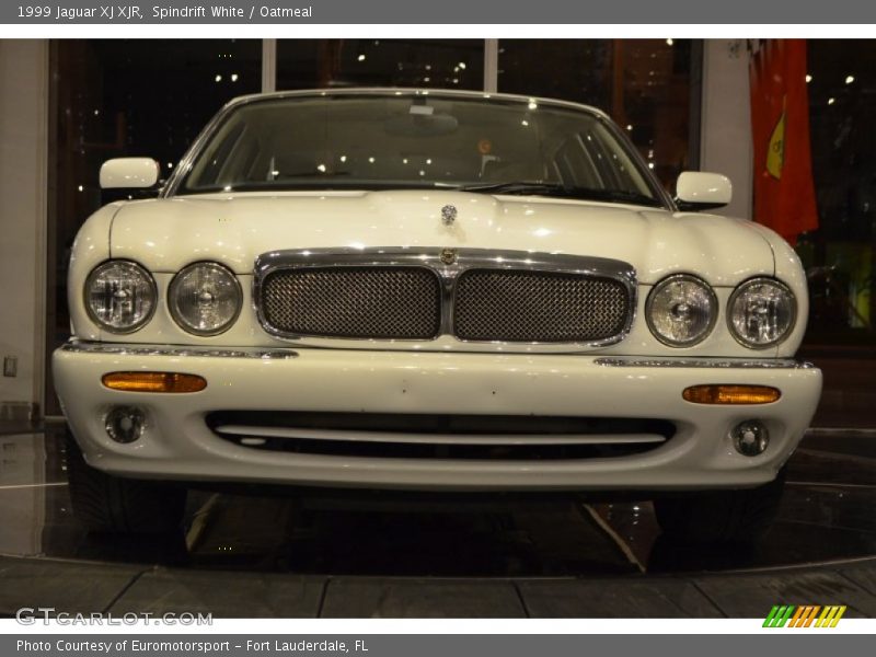 Spindrift White / Oatmeal 1999 Jaguar XJ XJR