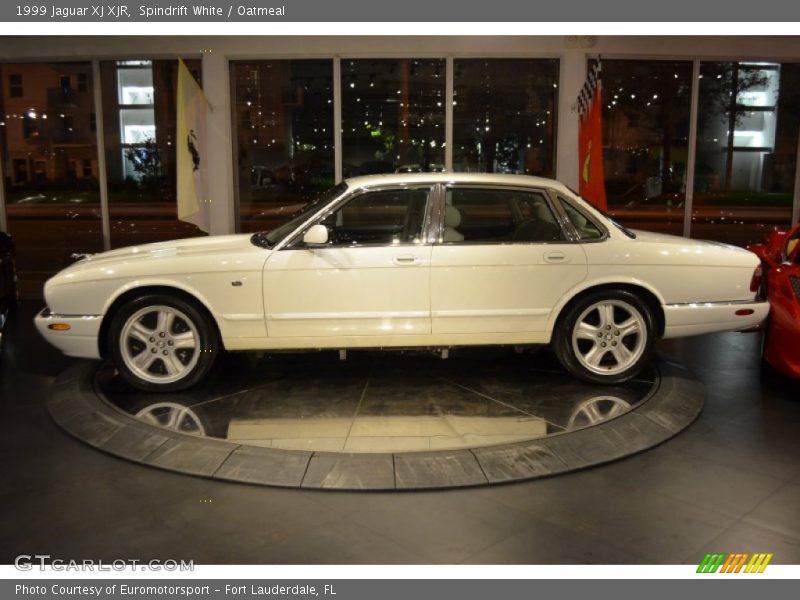 Spindrift White / Oatmeal 1999 Jaguar XJ XJR