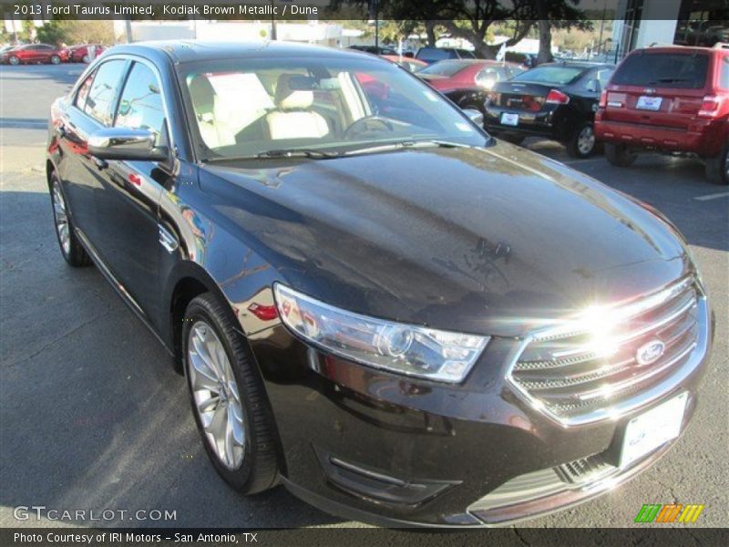 Kodiak Brown Metallic / Dune 2013 Ford Taurus Limited