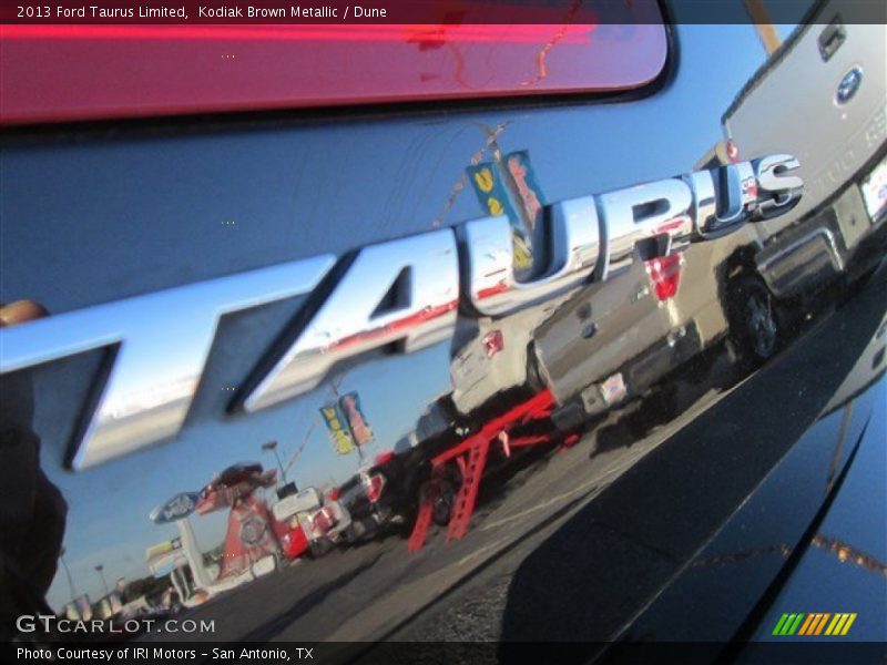 Kodiak Brown Metallic / Dune 2013 Ford Taurus Limited