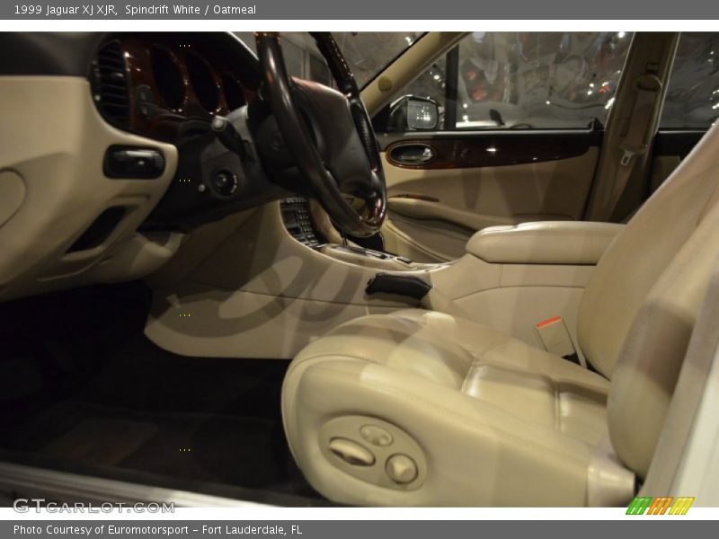 Spindrift White / Oatmeal 1999 Jaguar XJ XJR