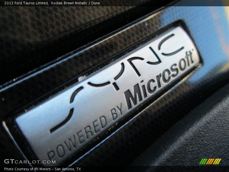 Kodiak Brown Metallic / Dune 2013 Ford Taurus Limited