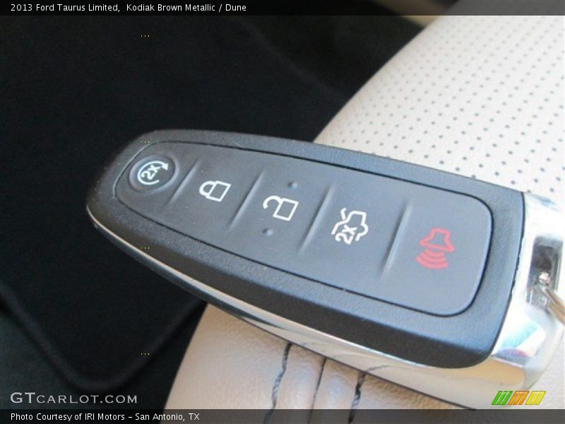 Kodiak Brown Metallic / Dune 2013 Ford Taurus Limited
