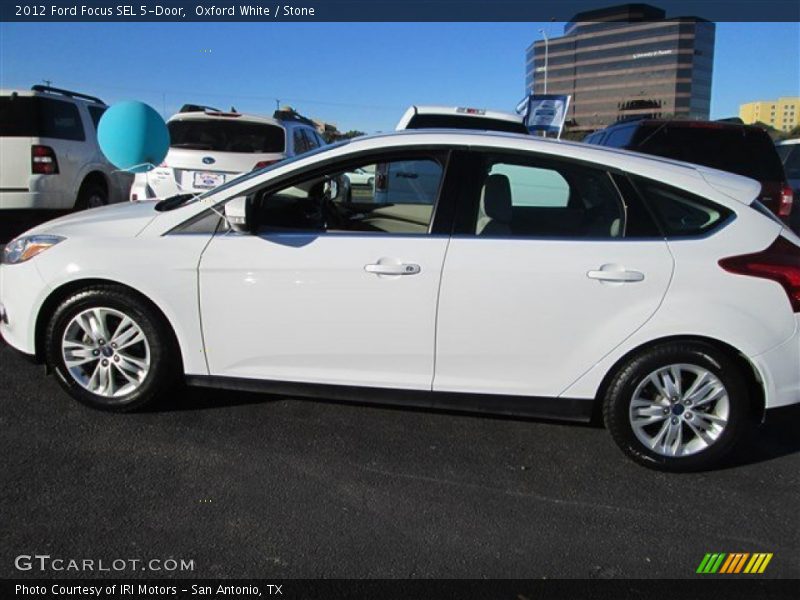 Oxford White / Stone 2012 Ford Focus SEL 5-Door