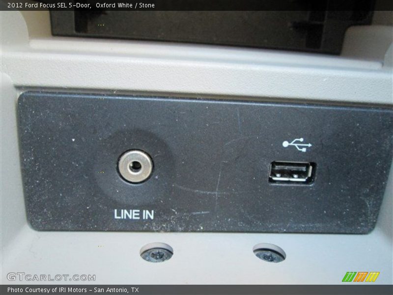 Oxford White / Stone 2012 Ford Focus SEL 5-Door