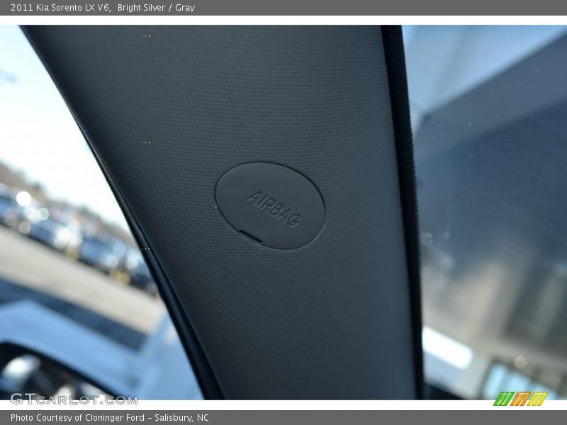 Bright Silver / Gray 2011 Kia Sorento LX V6