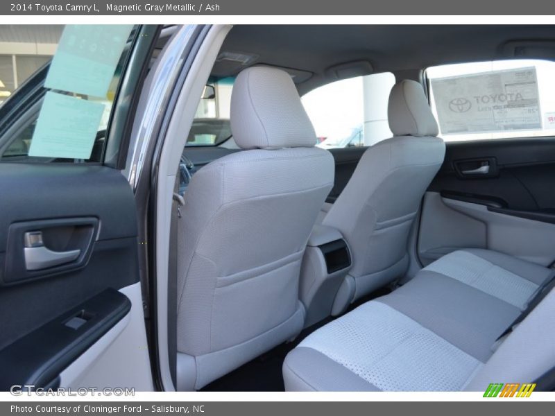 Magnetic Gray Metallic / Ash 2014 Toyota Camry L