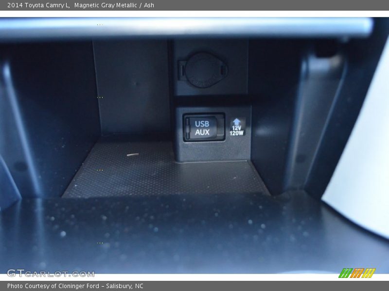 Magnetic Gray Metallic / Ash 2014 Toyota Camry L