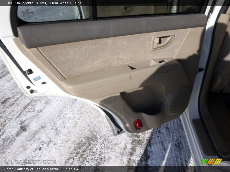 Clear White / Beige 2008 Kia Sorento LX 4x4
