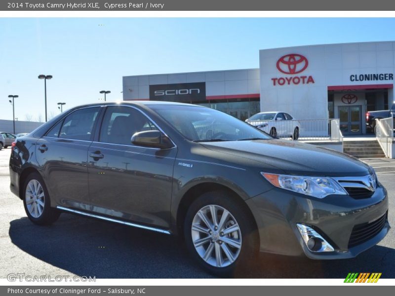 Cypress Pearl / Ivory 2014 Toyota Camry Hybrid XLE