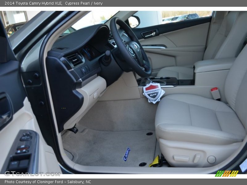 Cypress Pearl / Ivory 2014 Toyota Camry Hybrid XLE