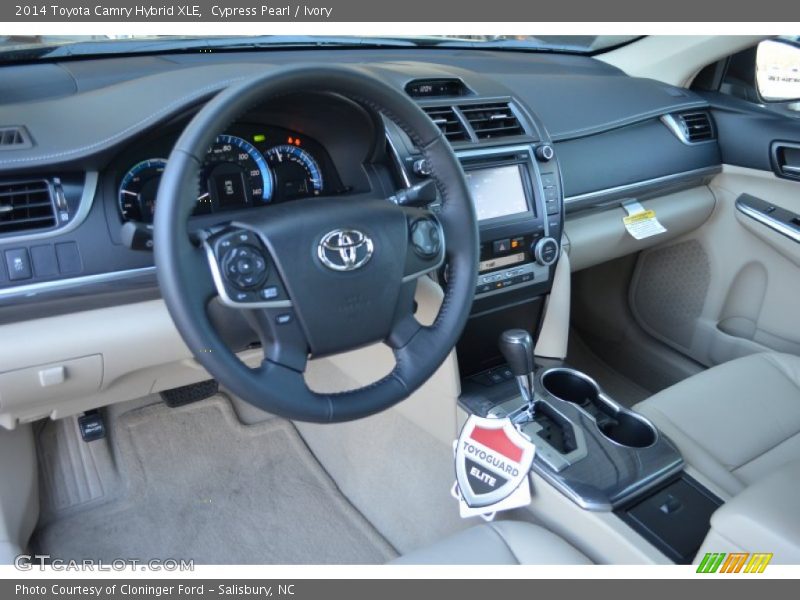 Cypress Pearl / Ivory 2014 Toyota Camry Hybrid XLE